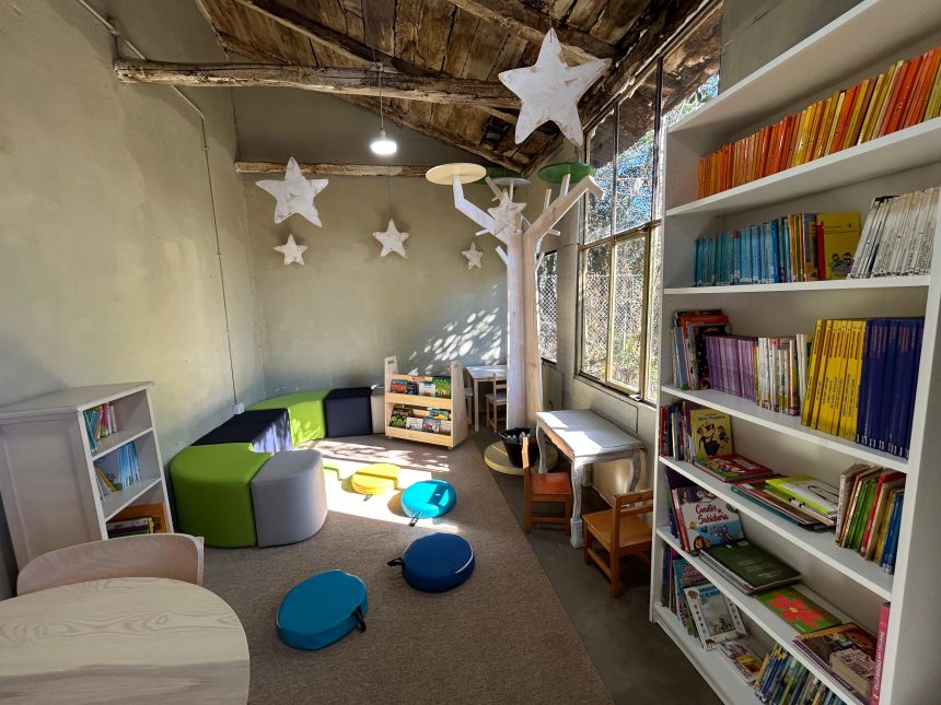 SAN ESTEBAN: Esval y Fundación Camino Literario inauguran nueva sala de lectura para niños de la comuna
