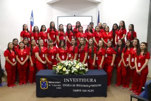 SAN FELIPE: 34 estudiantes de Obstetricia y Puericultura de la UV fueron investidas y comienzan nueva etapa de formación