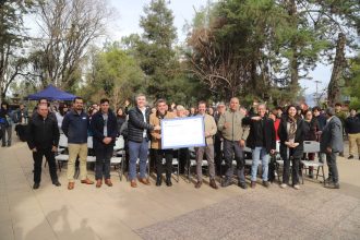 SAN ESTEBAN: Municipalidad de San Esteban, Colbún y Fundación Huella Local firman alianza para concretar nuevo diseño de sala Múltiple