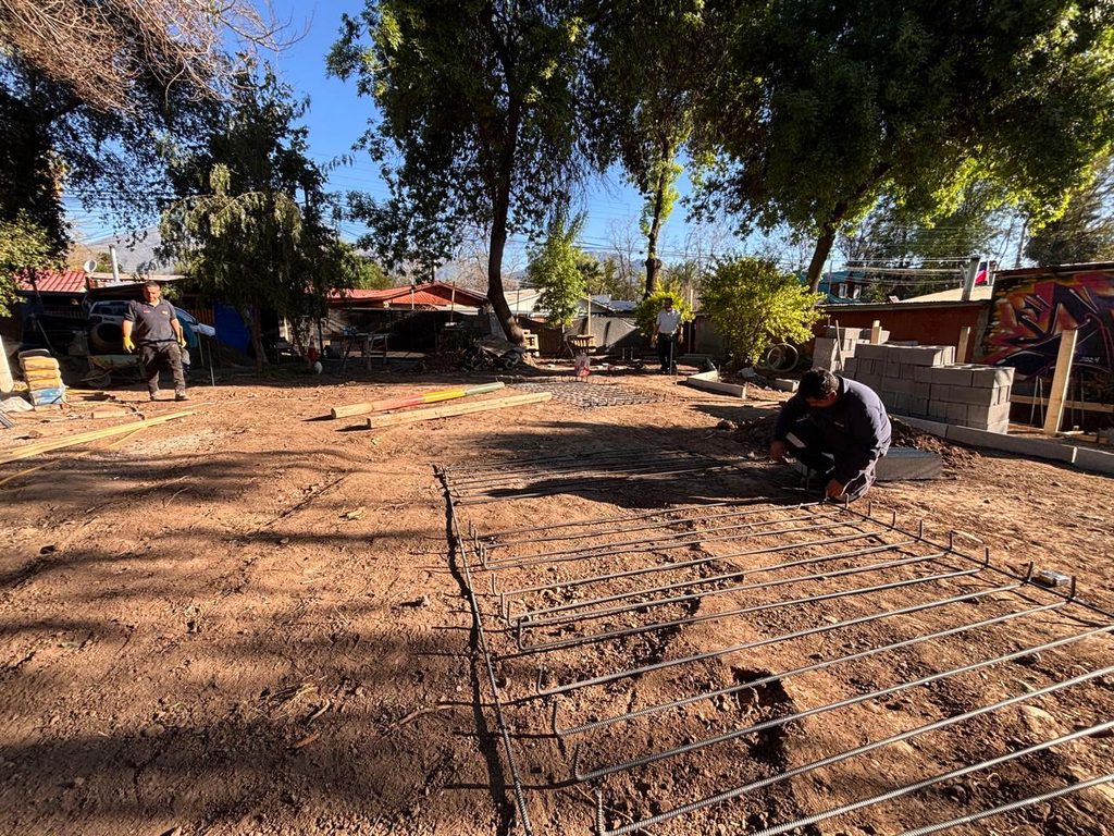 CALLE LARGA: Se inician obras de mejoramiento de la Plaza La Pampilla en Calle Larga 3 CALLE LARGA: Se inician obras de mejoramiento de la Plaza La Pampilla en Calle Larga