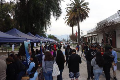 LLAY LLAY: Jornada Inter OMIL reunió ofertas laborales y orientación para vecinos de la comuna