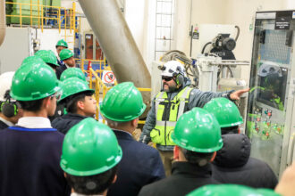 LOS ANDES: 80 estudiantes de San Felipe conocieron cómo se genera electricidad en la Central Los Quilos