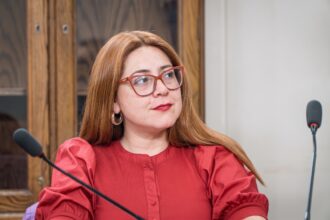 NACIONAL:“Casi 1.900 cargos menos y recorte de horas docentes”: Diputada Bello cuestiona ajuste a los SLEP en Presupuesto 2027