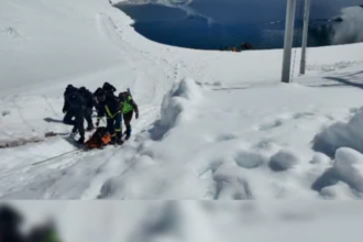 LOS ANDES: Recuperan cuerpo de tercer excursionista fallecido tras avalancha en Laguna del Inca.