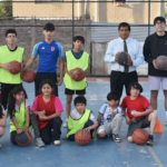 SANTA MARIA: Entregan implementos deportivos a niñas y niños del taller de básquetbol de Villa Los Aromos