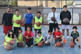 SANTA MARIA: Entregan implementos deportivos a niñas y niños del taller de básquetbol de Villa Los Aromos