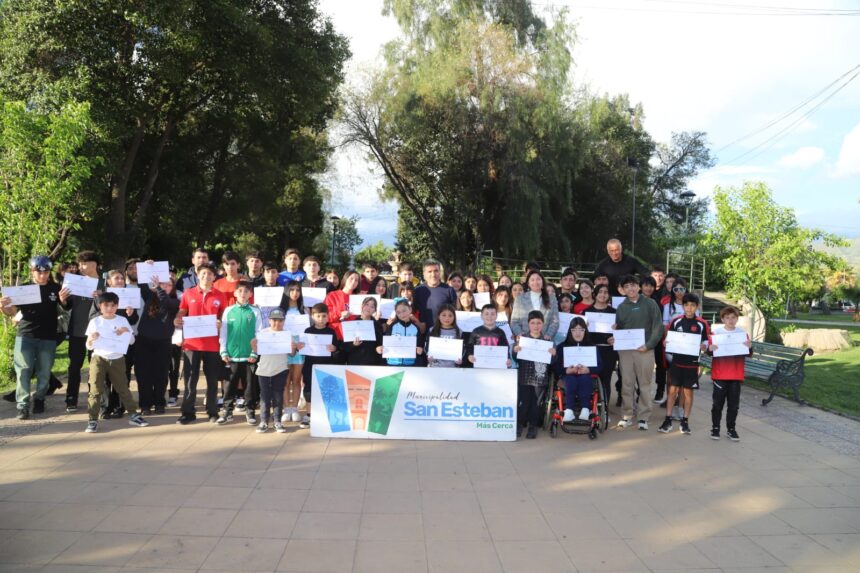 SAN ESTEBAN: 57 deportistas de la comuna reciben becas de $180 mil para apoyar sus carreras deportivas
